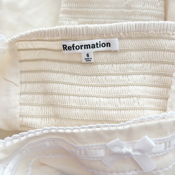 Reformation | Amalie Top - Picture 9 of 10